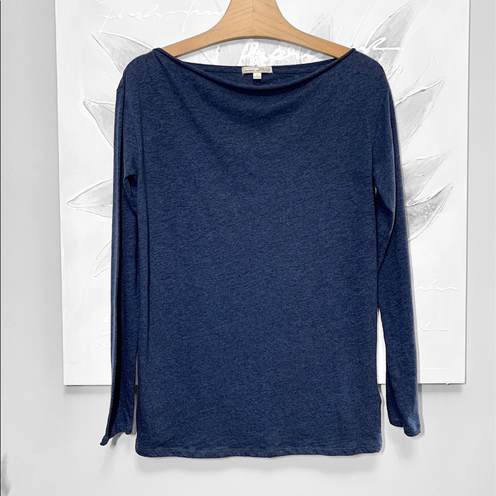 SOLD Gap Crewneck Blue Top Size M